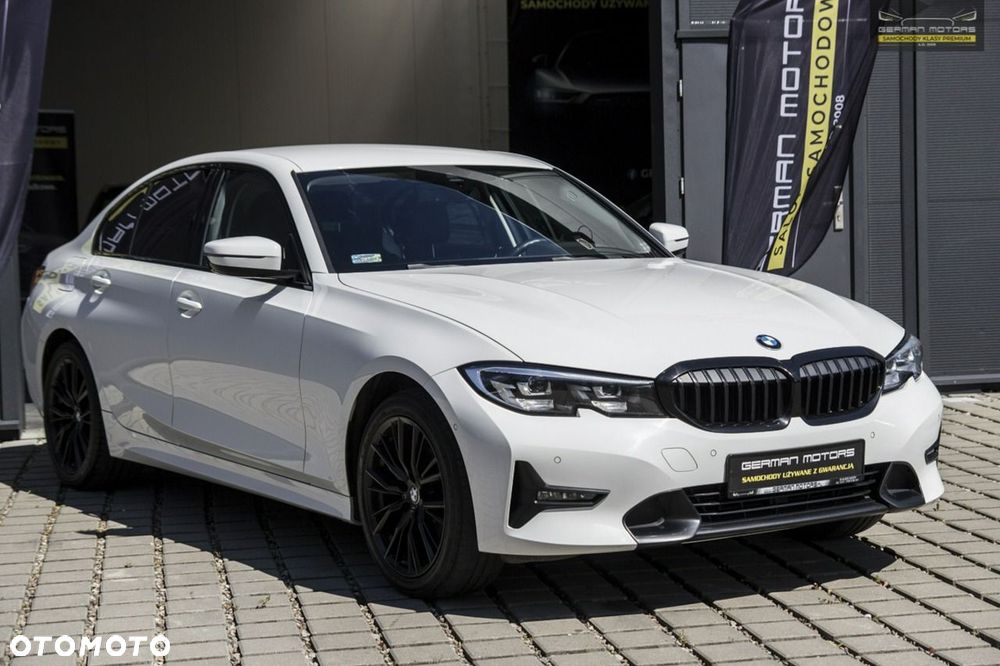 BMW Seria 3 318i Sport Line - 12