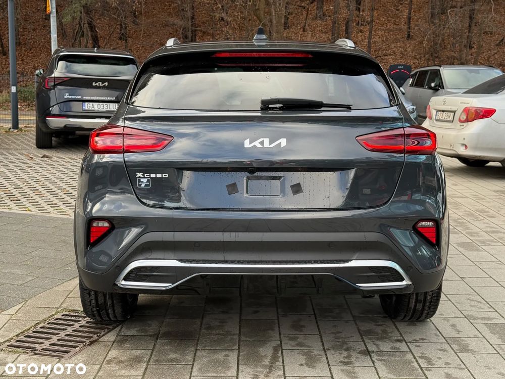 Kia XCeed 1.5 T-GDI Business Line DCT - 11