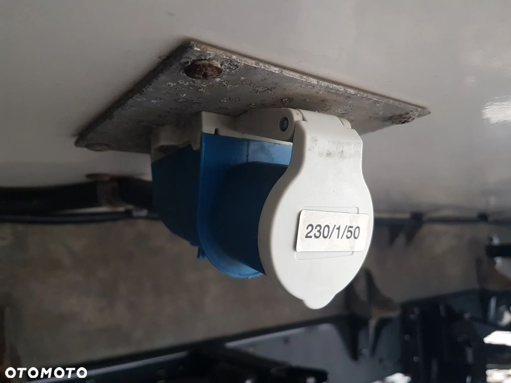 Iveco DAILY 6EP CHŁODNIA MROŹNIA IZOTERMA AGREGAT THERMO KING V-200 MAX GRZANIE ZASILANIE Z SILNIKA + ELEKTRYCZNE - 36
