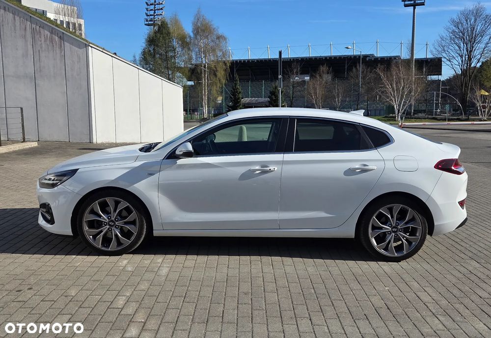 Hyundai i30 1.5 T-GDI 48V Premium DCT - 4