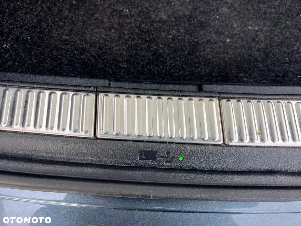 Skoda Superb 2.0 TDI DSG Premium Edition - 12