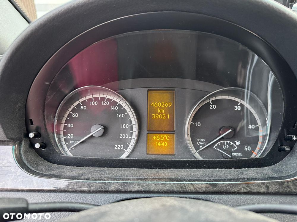 Mercedes-Benz Viano - 8