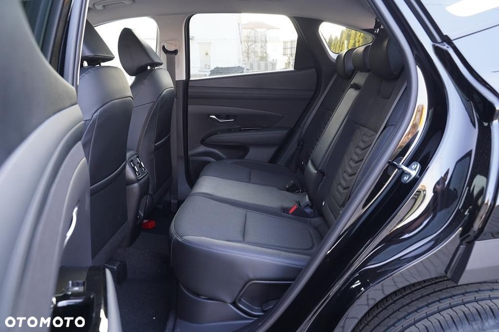 Hyundai Tucson 1.6 T-GDi HEV Executive 2WD - 11