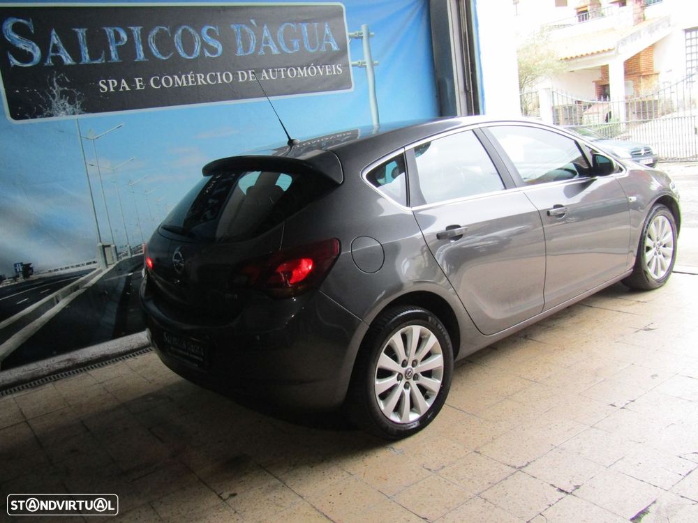 Opel Astra 1.7 CDTI Cosmo - 4