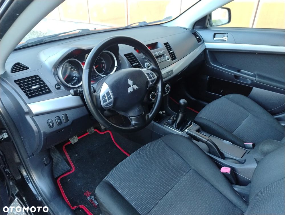 Mitsubishi Lancer 1.8 Intense - 8