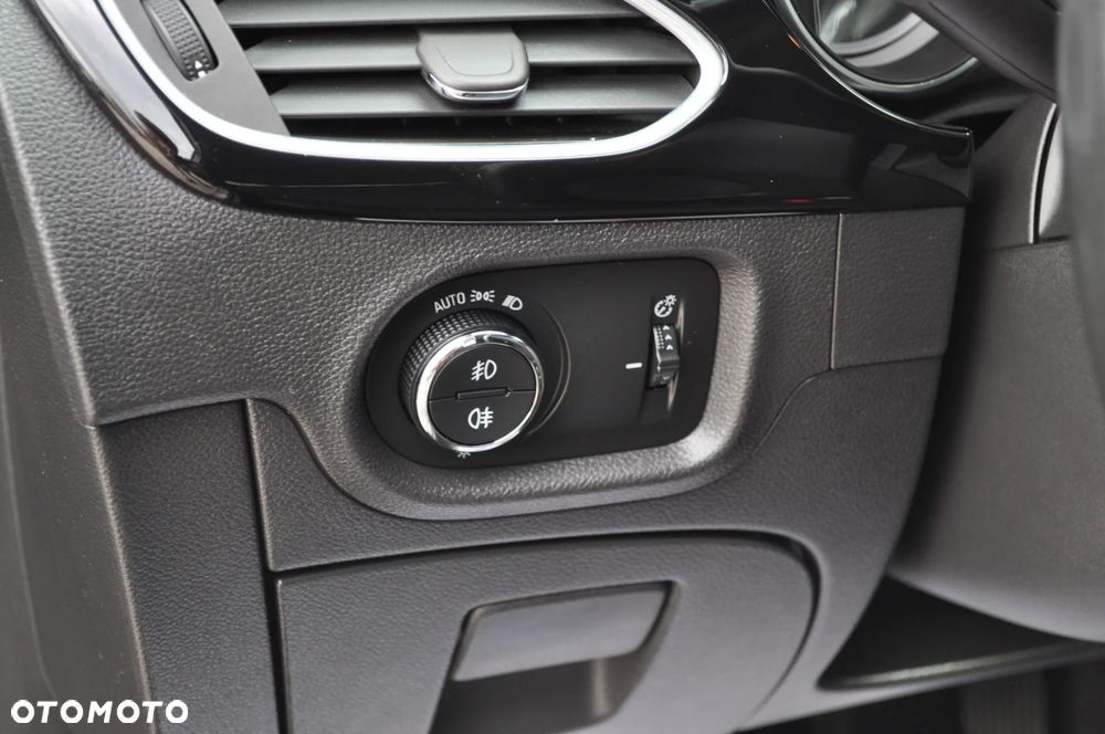 Opel Astra 1.4 Turbo Dynamic - 21