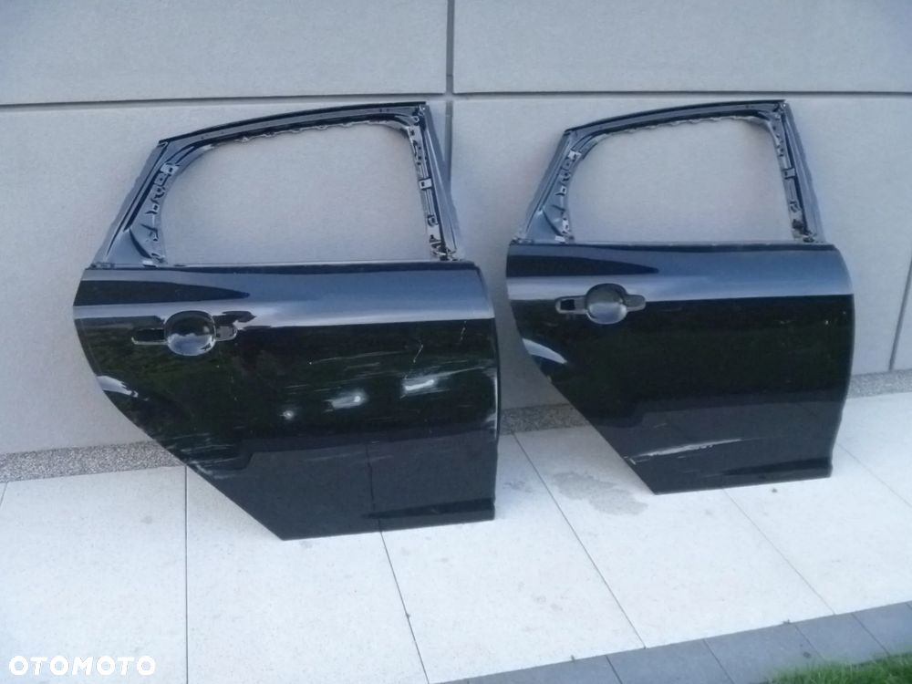 FORD FOCUS MK3 SEDAN HB DRZWI TYLNE PRAWE - 13