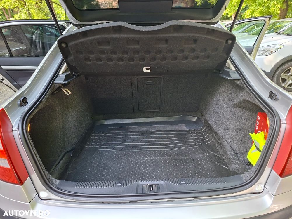Skoda Octavia 1.6 MPI Classic - 7