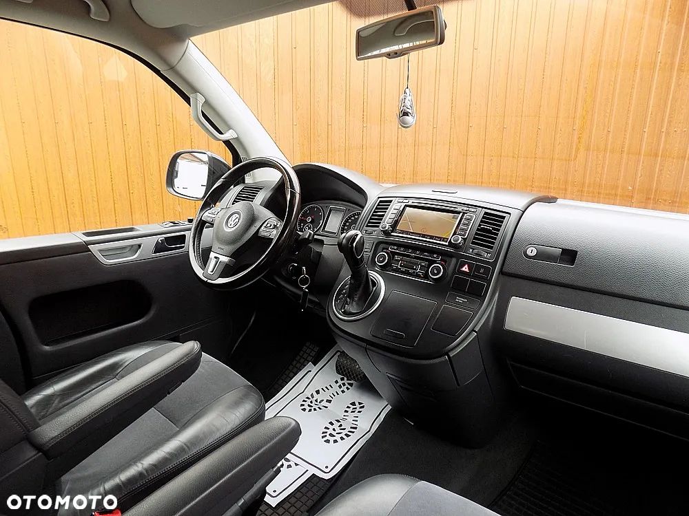 Volkswagen Multivan - 27
