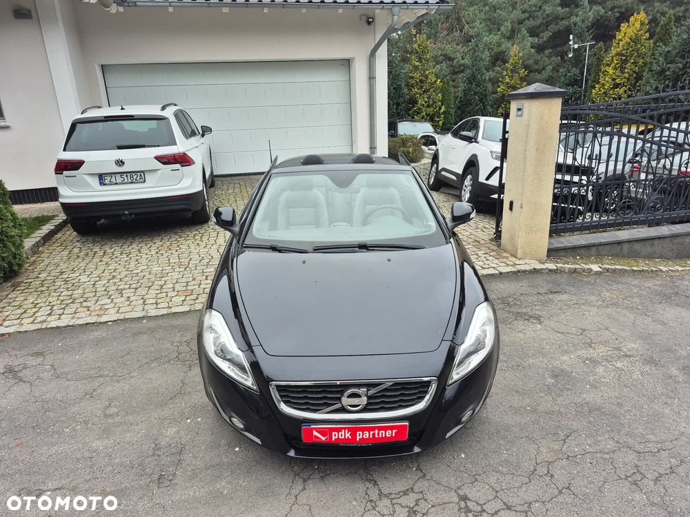 Volvo C70 D3 Momentum - 4