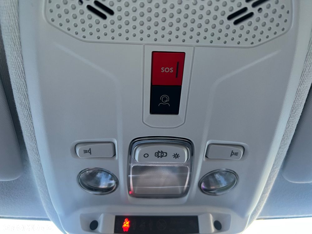 Peugeot 208 1.2 mHEV Allure - 20