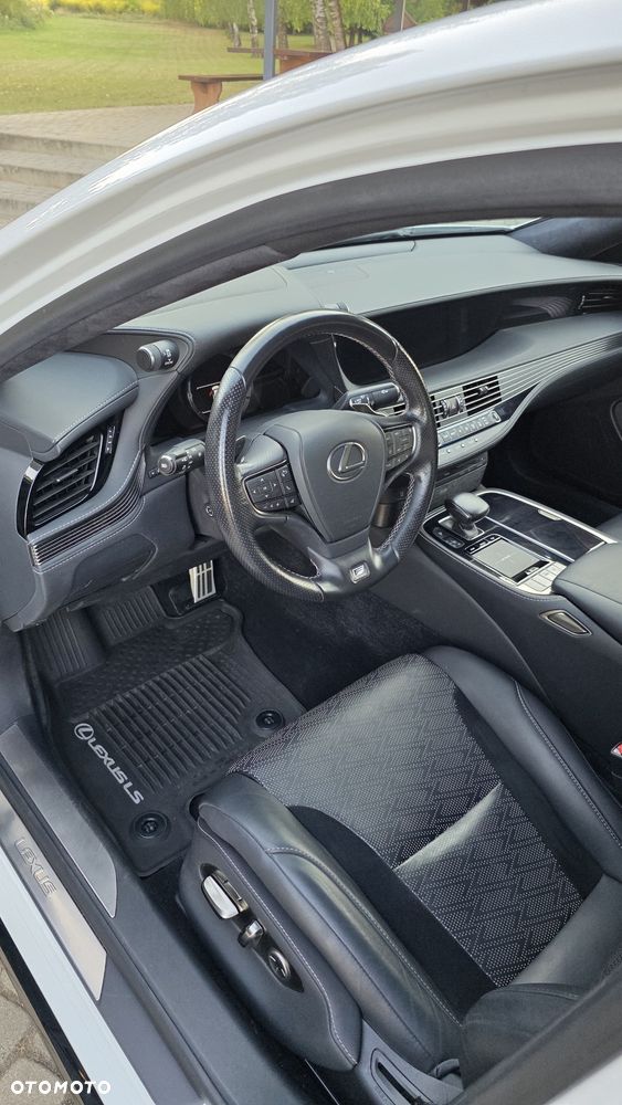 Lexus LS - 16