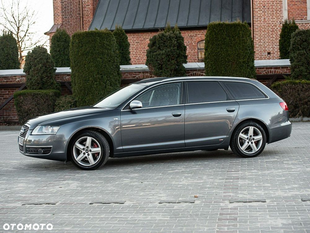 Audi A6 Avant 2.4 - 12
