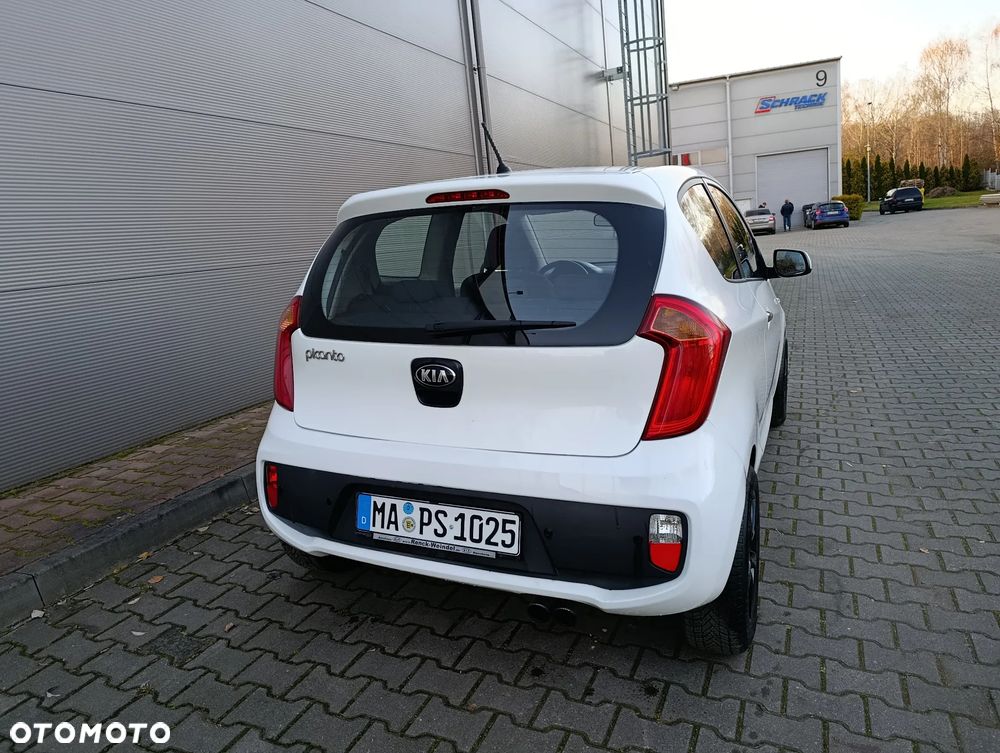 Kia Picanto 1.0 Dream Team Edition - 11