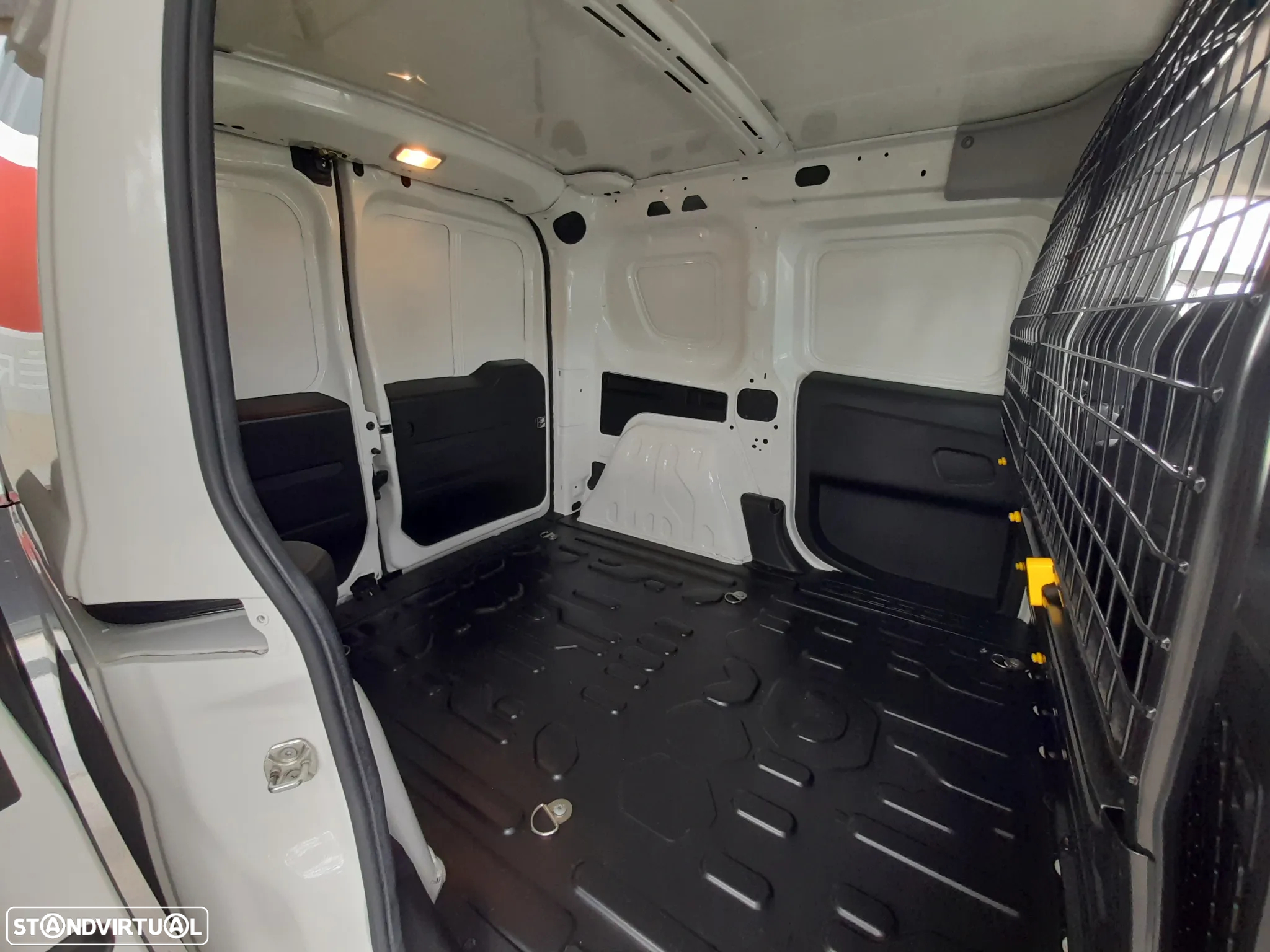 Fiat Doblo 1.3 M-Jet 3 Lugares - 13
