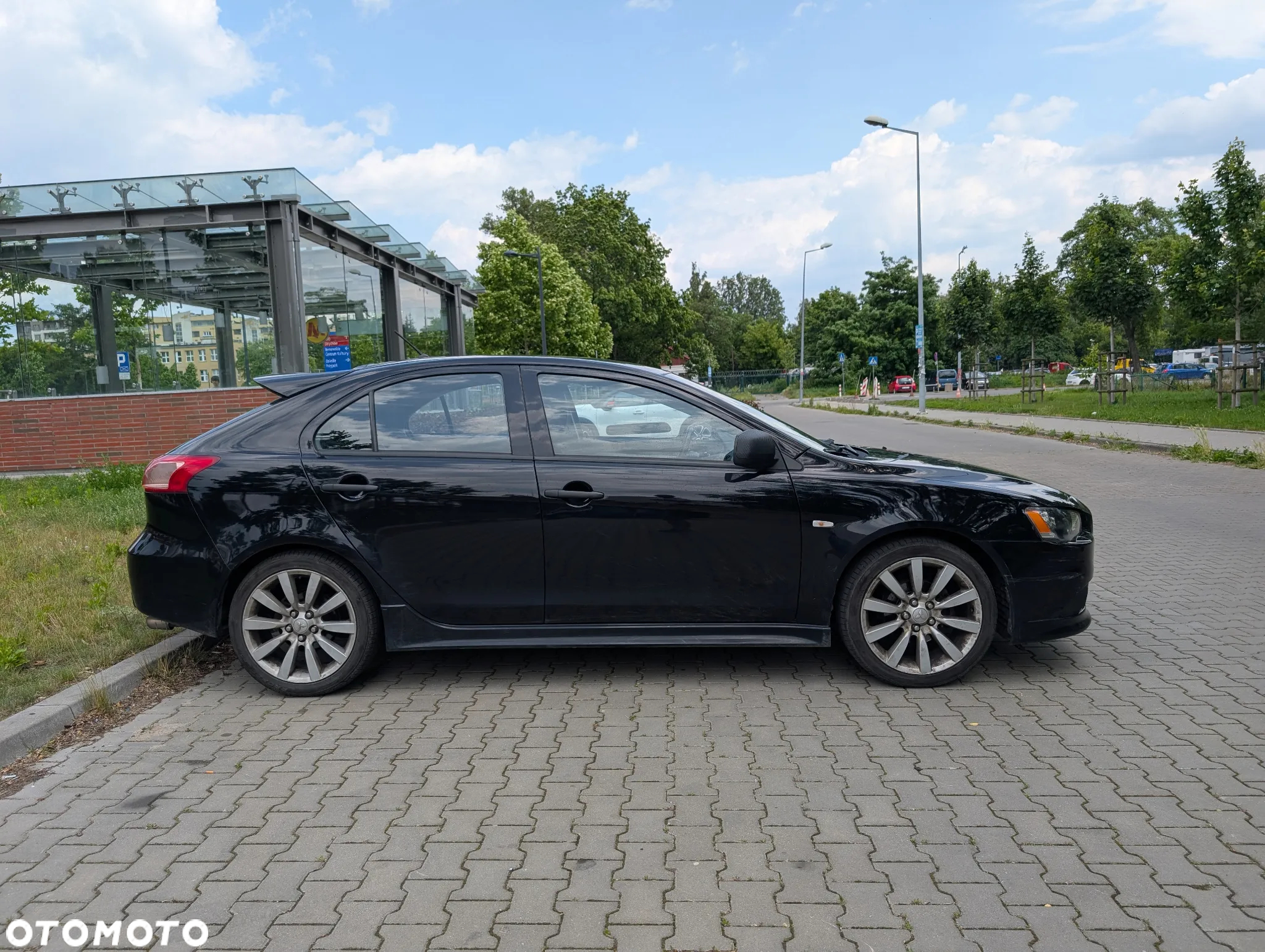 Mitsubishi Lancer 1.6 Inform - 2