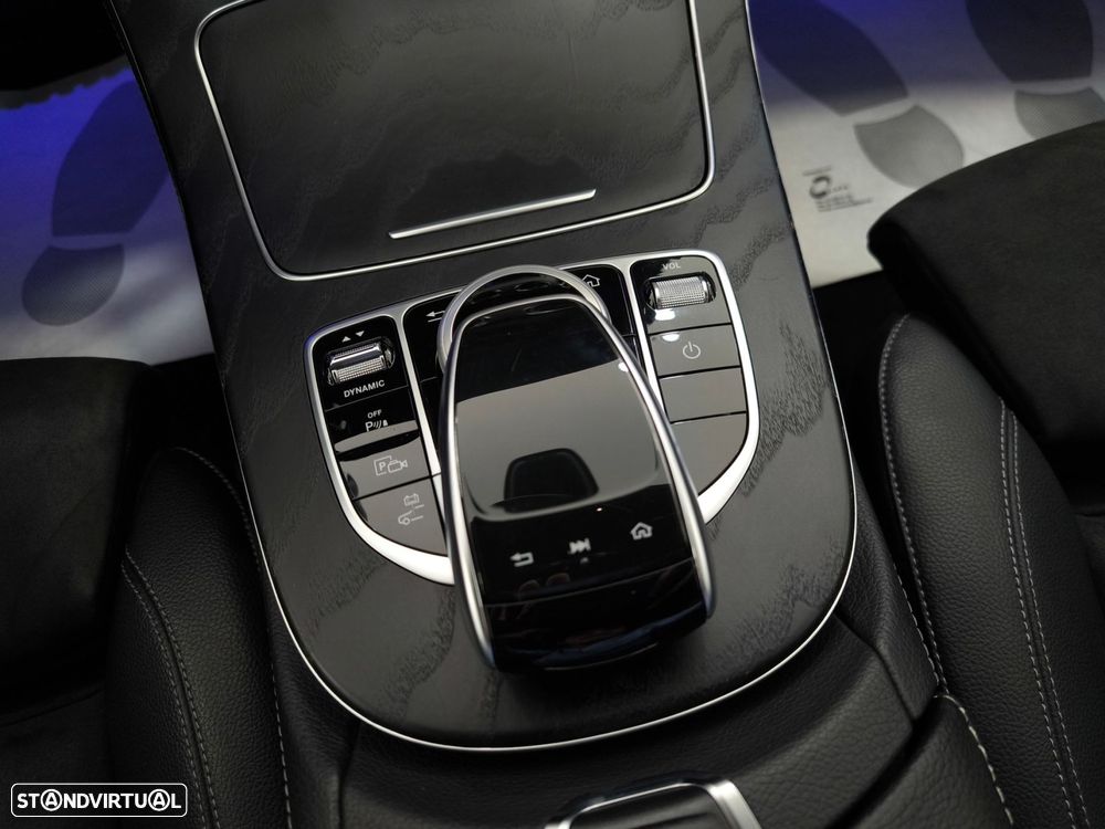 Mercedes-Benz E 300 de AMG Line - 17