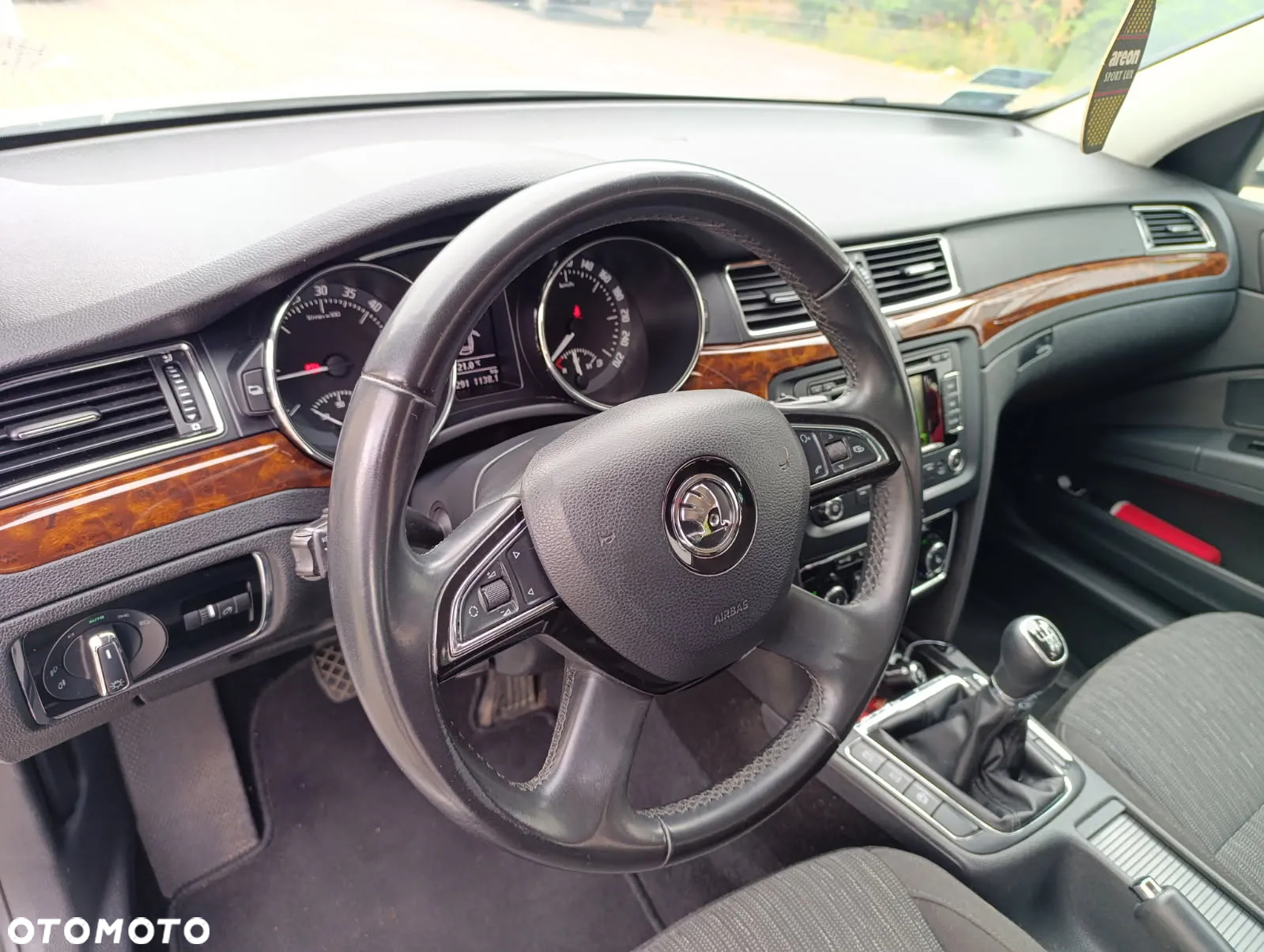 Skoda Superb 2.0 TDI Business - 8