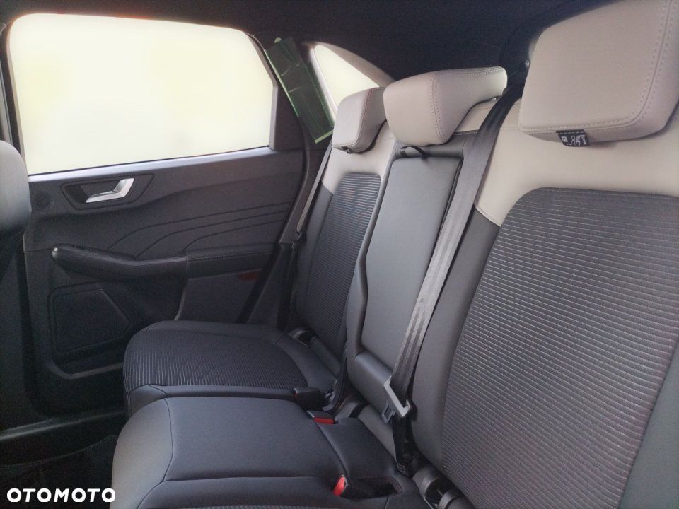 Ford Kuga - 16