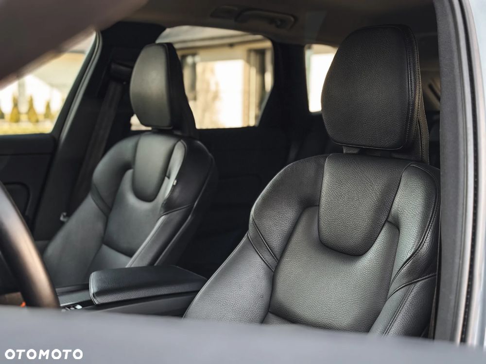 Volvo XC 60 B4 D AWD Core - 16