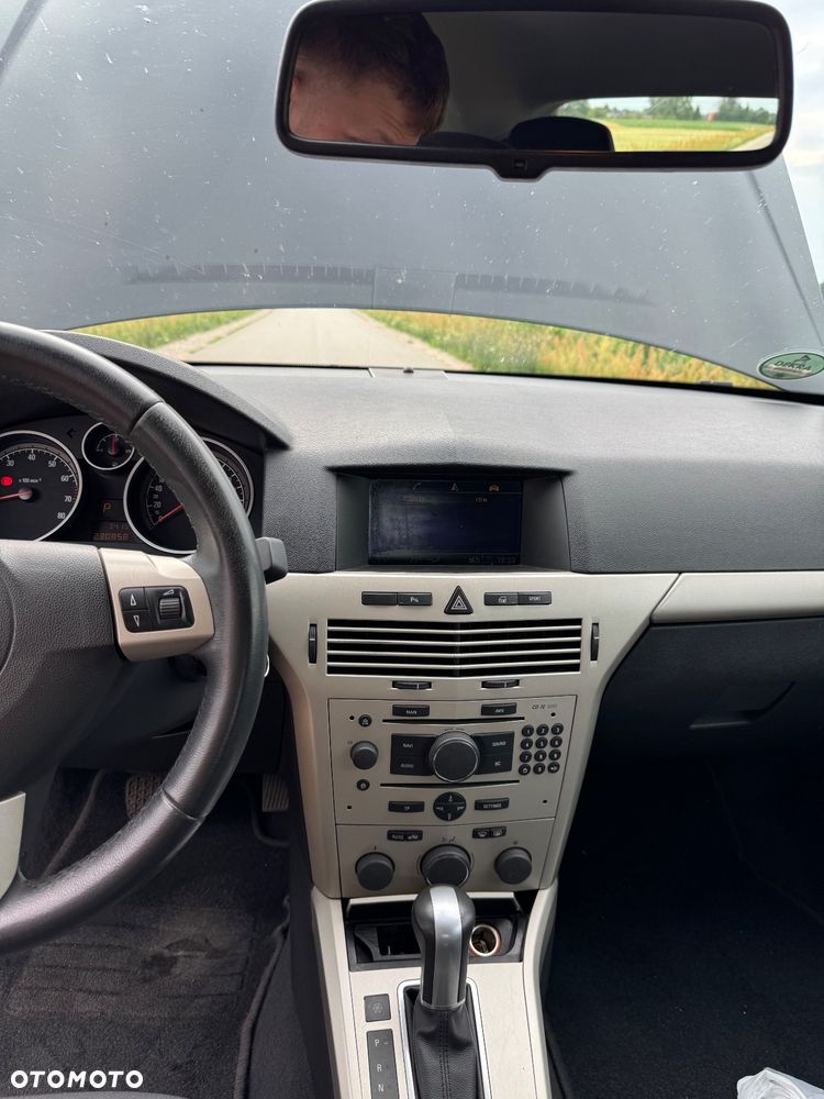 Opel Astra GTC 1.8 Automatik Cosmo - 11