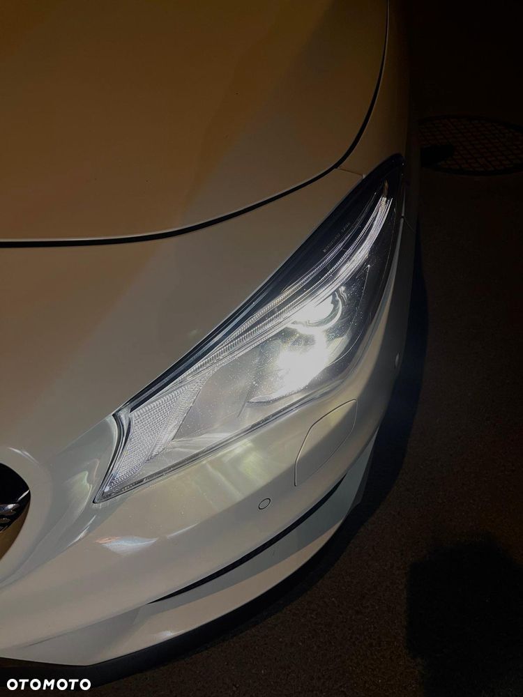 Mercedes-Benz CLA 220 CDI 7G-DCT AMG Line - 20