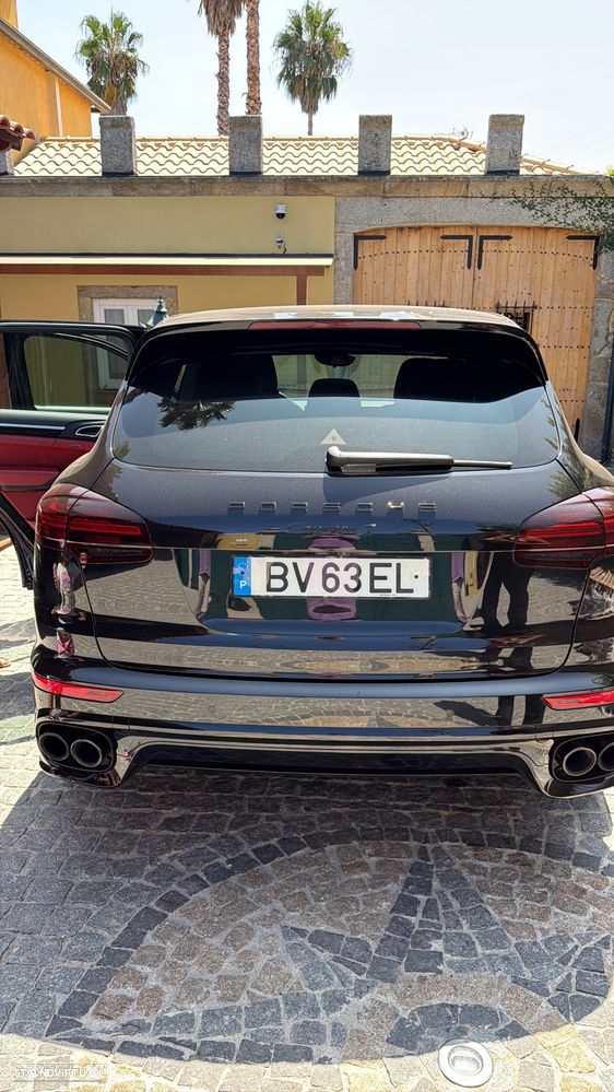 Porsche Cayenne S - 5