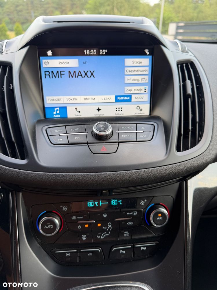 Ford Kuga 2.0 TDCi 2x4 Titanium - 15