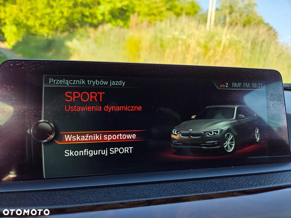 BMW Seria 3 330d xDrive Sport-Aut Sport Line - 29