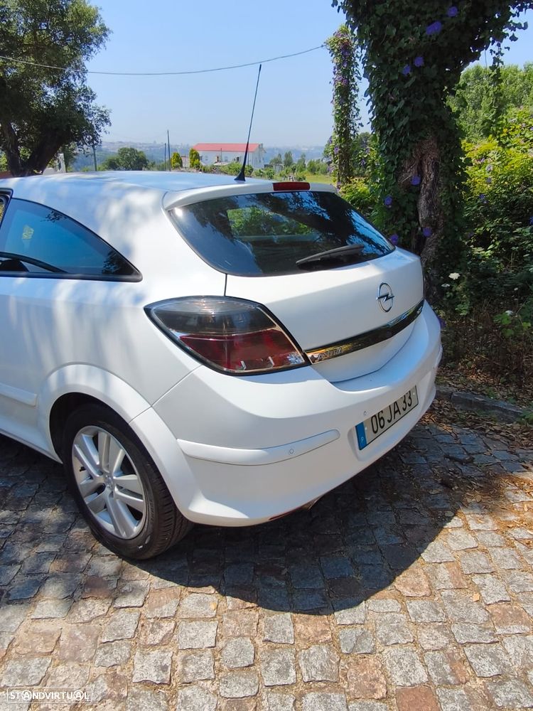 Opel Astra GTC 1.3 CDTI - 4
