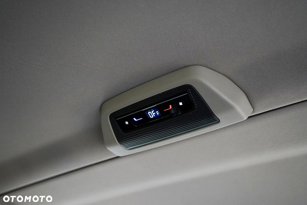 Volkswagen Multivan 2.0 TDI L2 Edition DSG - 27