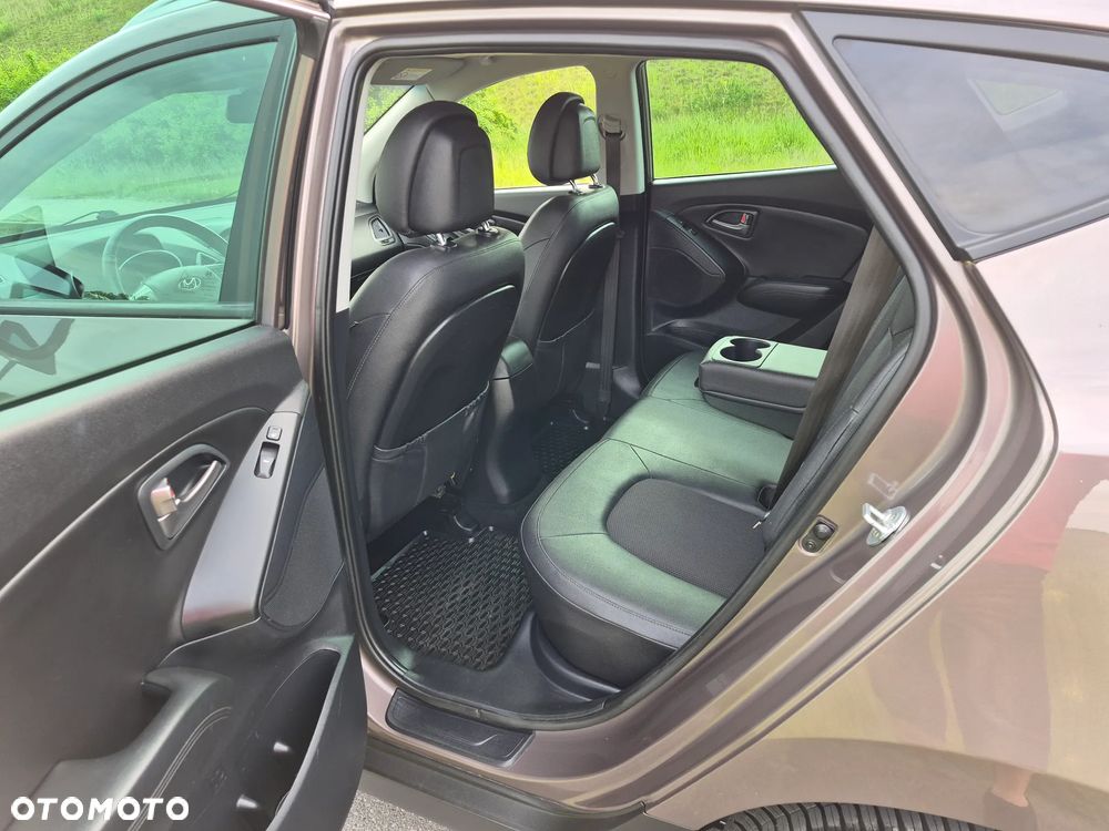 Hyundai ix35 2.0 CRDi 4WD Automatik Fifa World Cup Gold Edition - 11