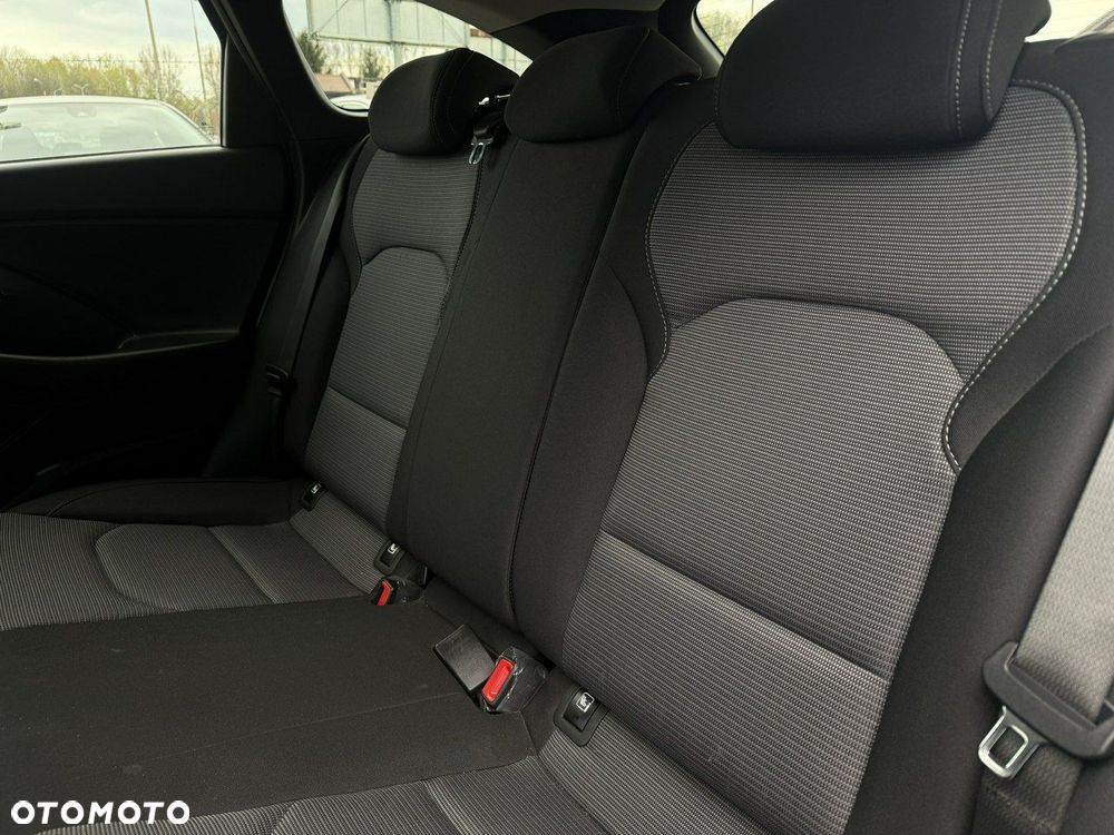 Hyundai i30 1.0 T-GDI Classic + - 6