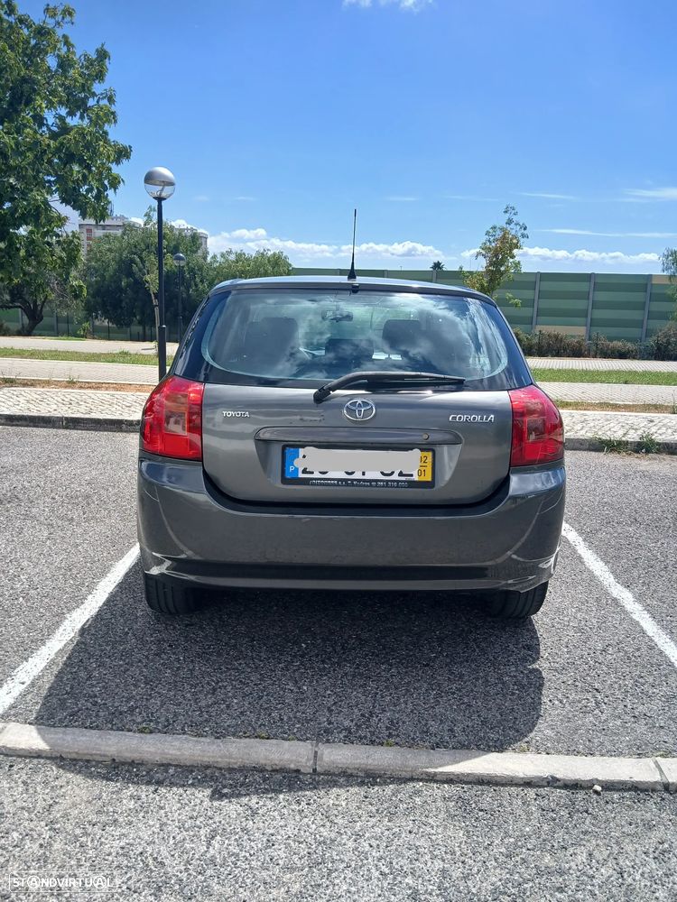 Toyota Corolla 2.0 D-4D Terra AC - 6