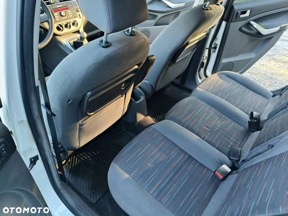 Ford C-MAX - 9