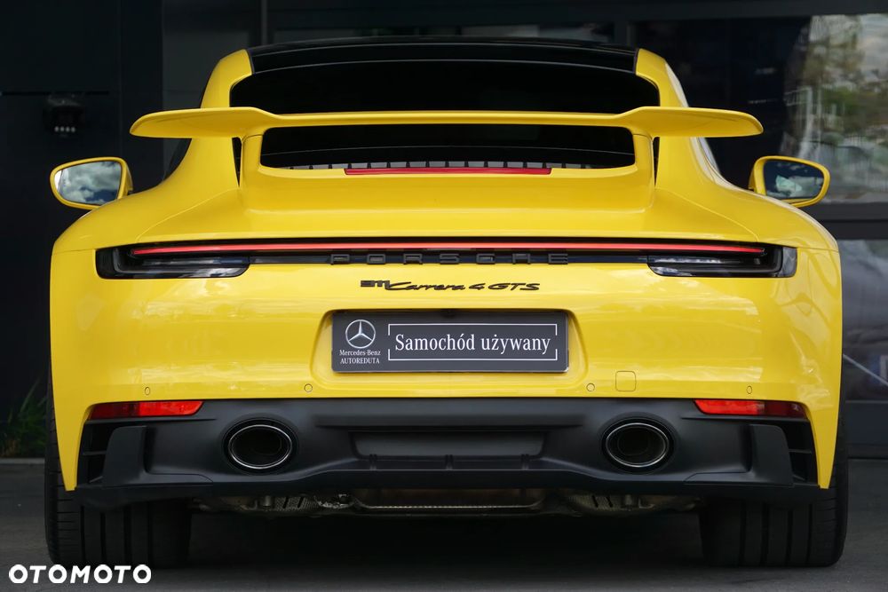Porsche 911 Carrera 4 GTS PDK - 7