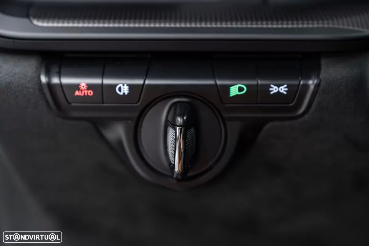 Porsche 911 (992) Carrera 4 GTS PDK - 29