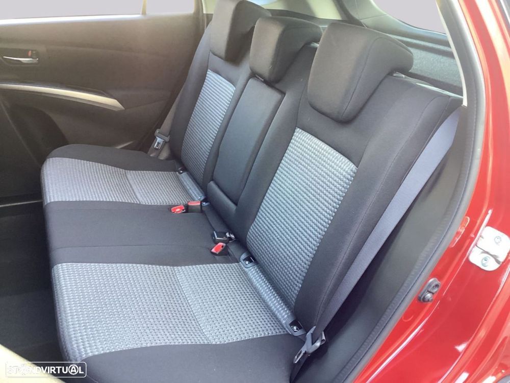 Suzuki S-Cross - 12