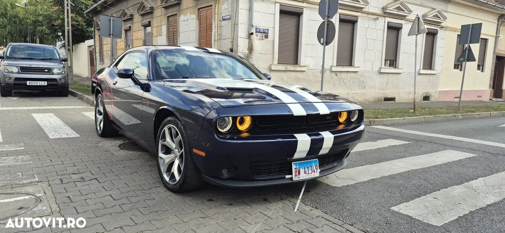 Dodge Challenger - 2