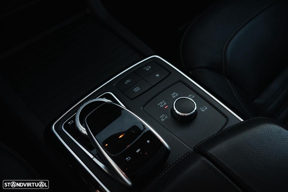 Mercedes-Benz GLE 43 AMG 4Matic 9G-TRONIC Exclusive - 29