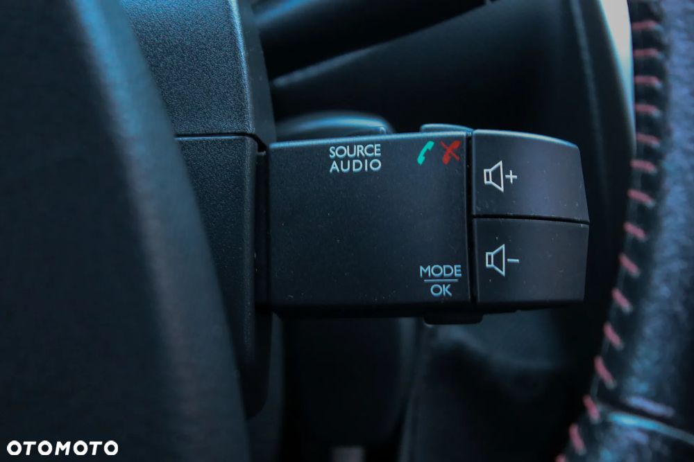 Dacia Duster 1.6 16V 105 4x2 Prestige - 37