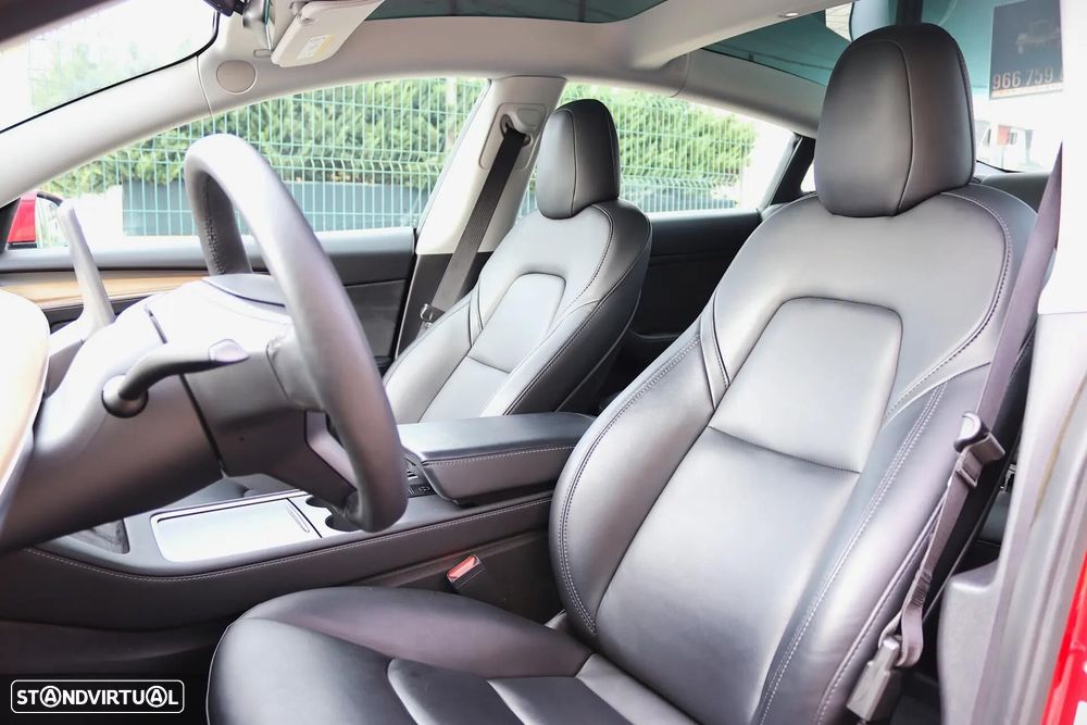 Tesla Model 3 Long-Range Dual Motor AWD - 30