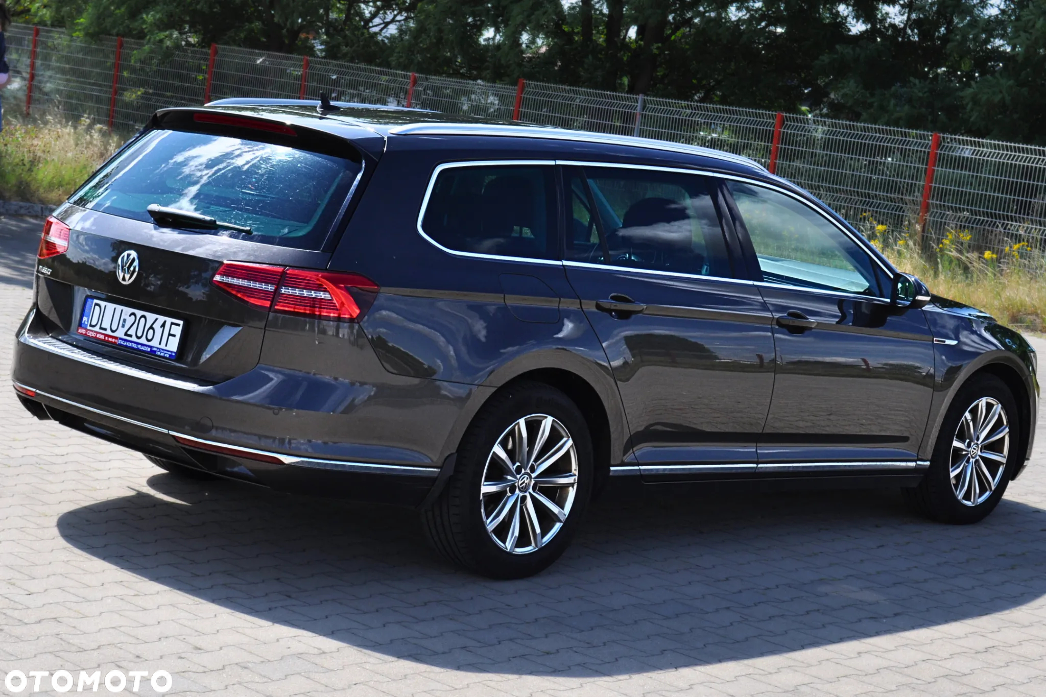 Volkswagen Passat Variant 2.0 TDI SCR 4Motion DSG Highline - 11