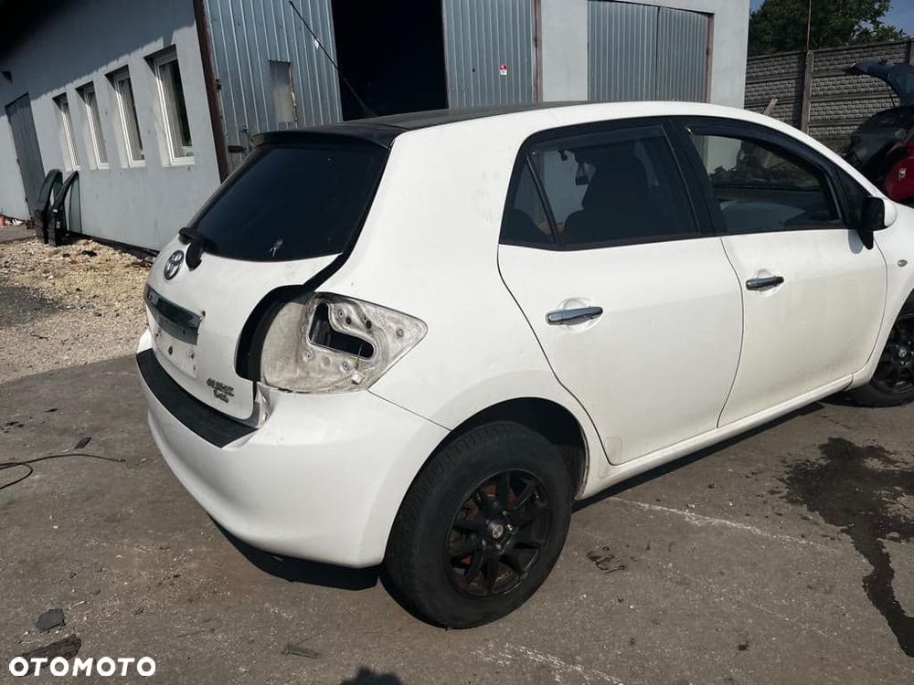 TOYOTA  Auris 040 próg prawy słupek - 6