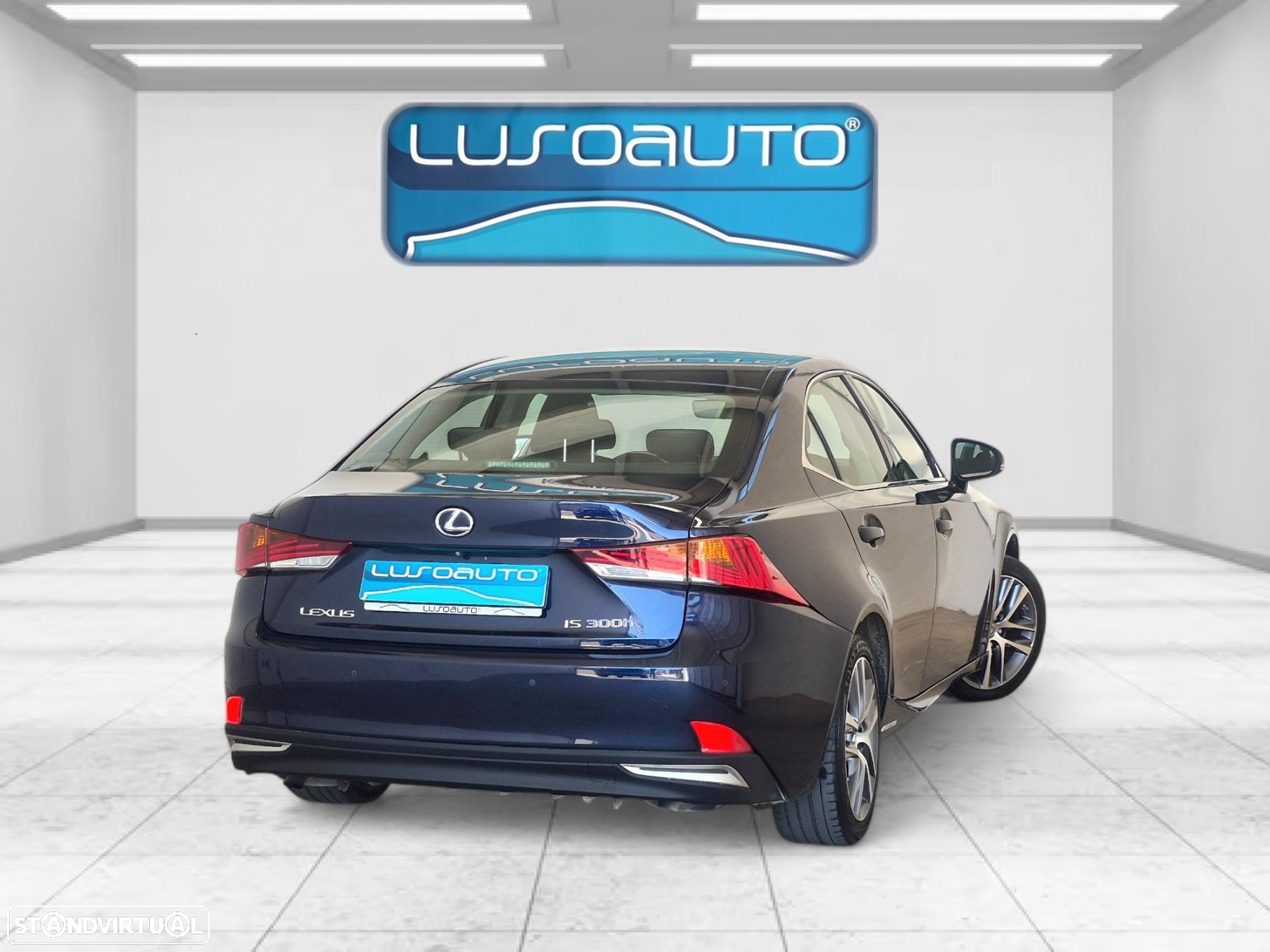 Lexus IS 300H Sport Edition - 5