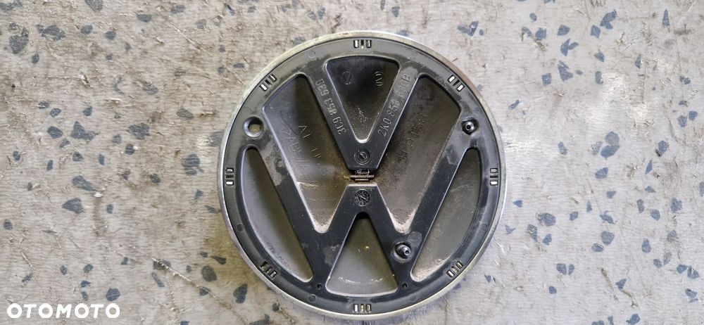 VOLKSWAGEN PASSAT B6  KOMBI ZNACZEK TYŁ 3C9853630 - 2