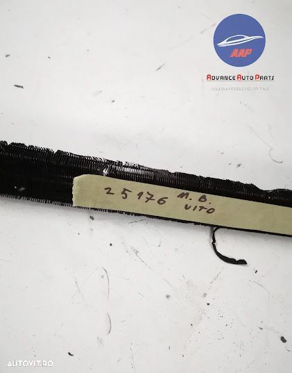 Radiator Ulei original Mercedes-Benz Vito W639 2003 2004 2005 2006 200 - 8