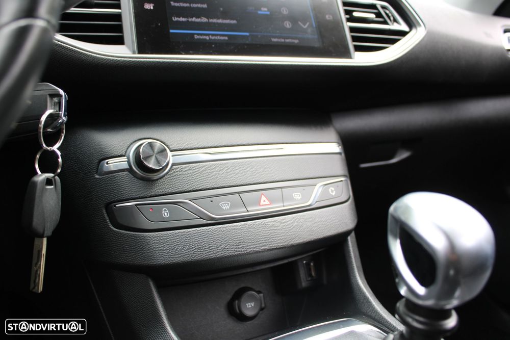 Peugeot 308 SW 1.6 BlueHDi Active - 16