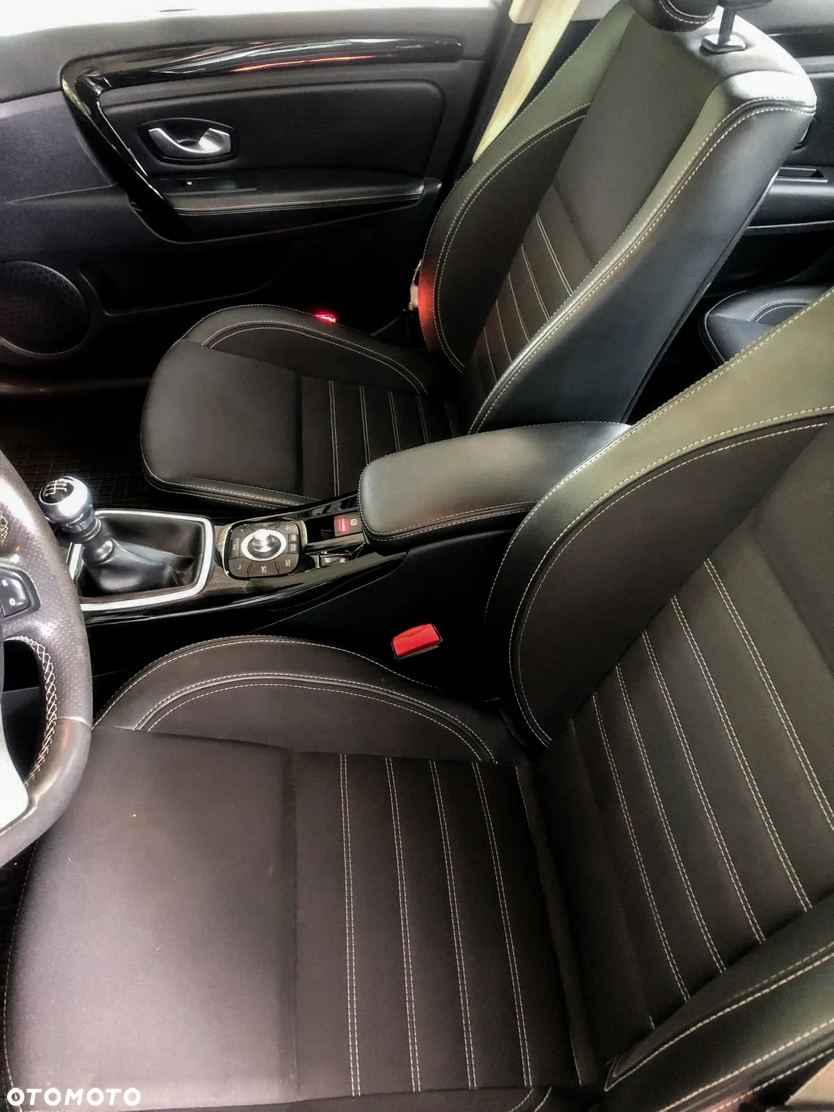 Renault Laguna 2.0 dCi Limited - 10