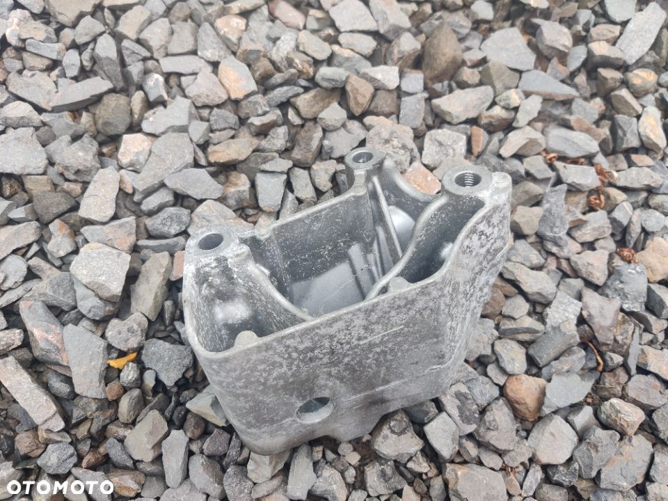 Łapa podpora skrzyni 1.2 1.4 TSI Skoda Octavia Seat Leon Audi A3 VW Golf Passat 1K0199117CF - 3